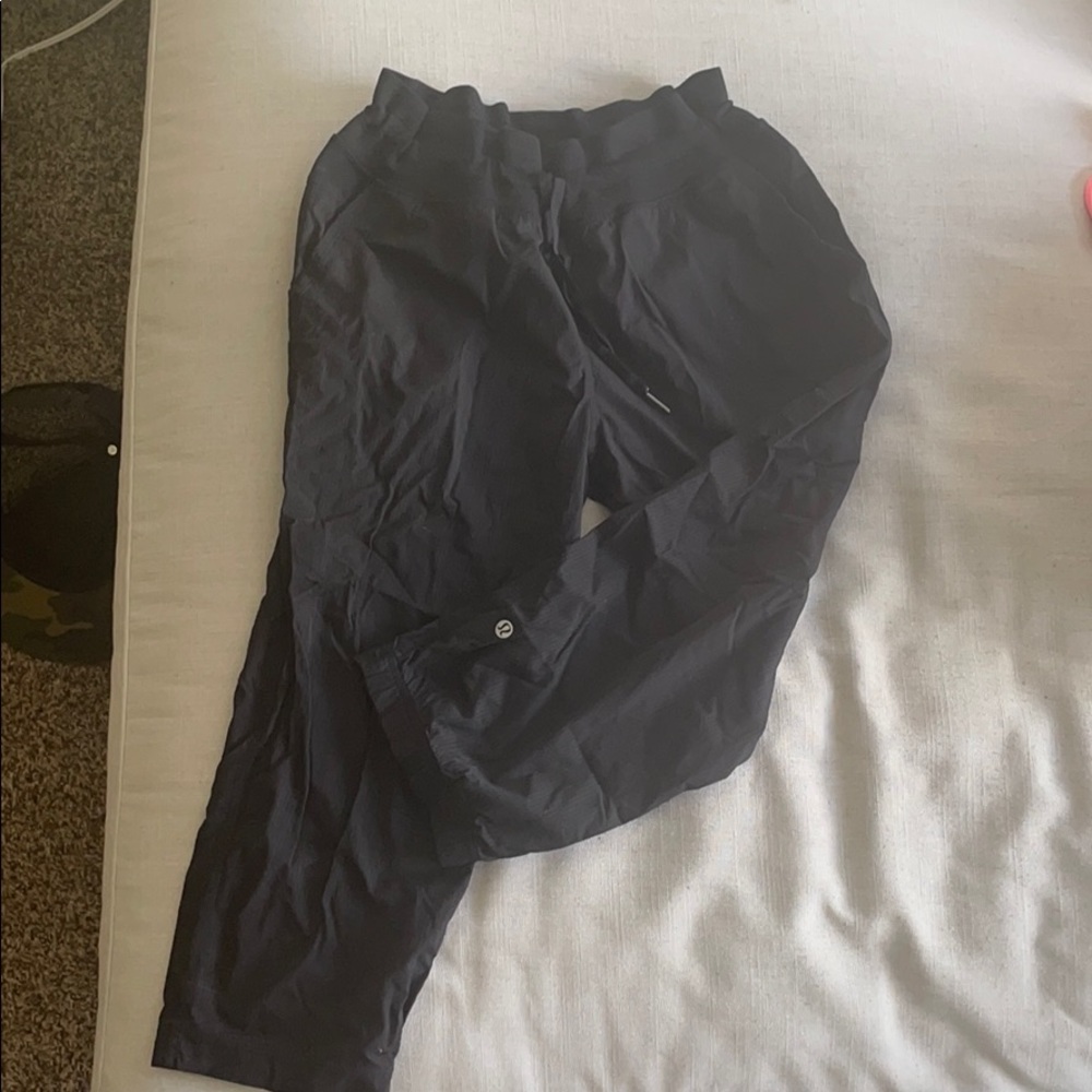 Lululemon cropped 3/4 joggers